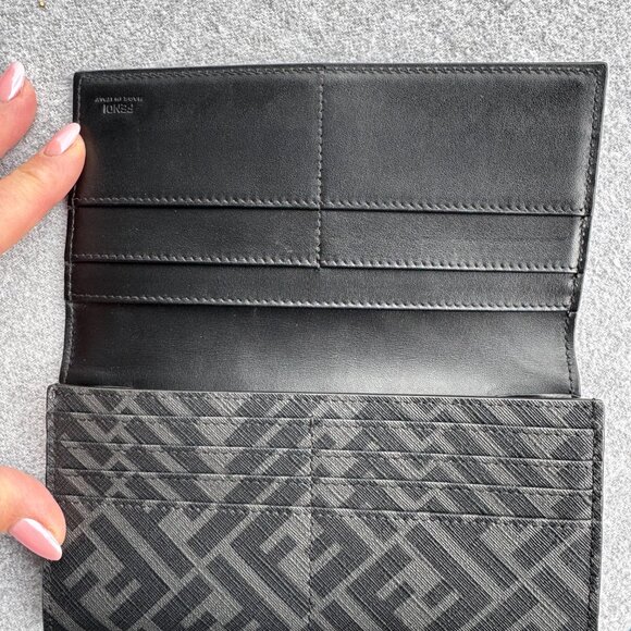 Walet - Picture 7 of 10